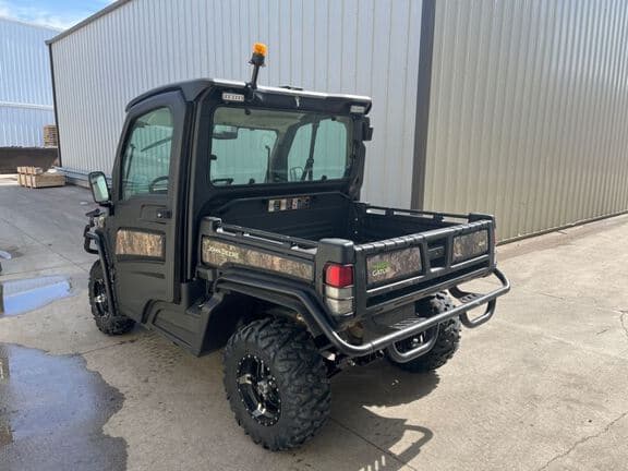 Image of John Deere XUV 835R equipment image 2