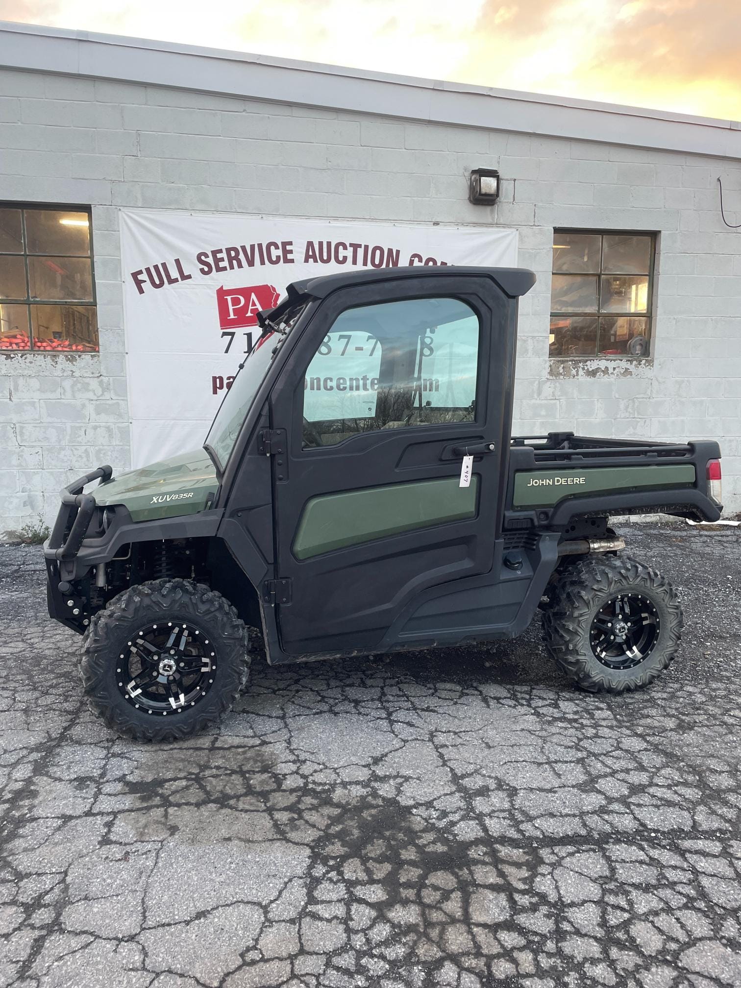 Main image John Deere XUV 835R