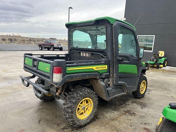 Image of John Deere XUV 835R equipment image 2