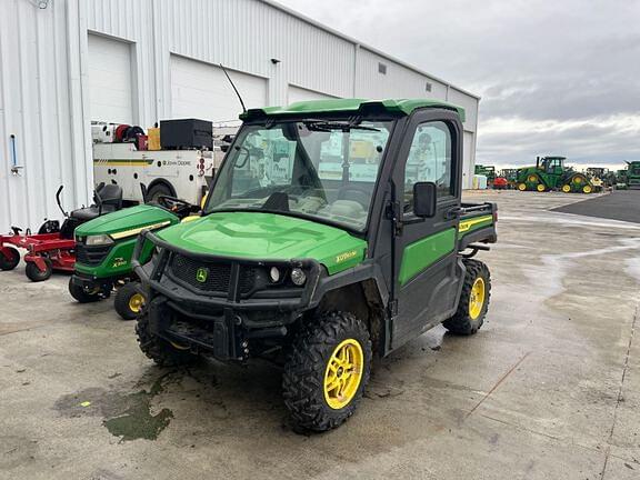 Image of John Deere XUV 835R Primary image