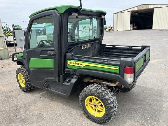 Image of John Deere XUV 835R equipment image 2