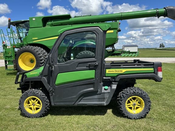 Image of John Deere XUV 865R equipment image 1