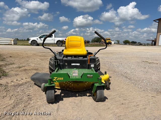 Image of John Deere Z255 equipment image 1