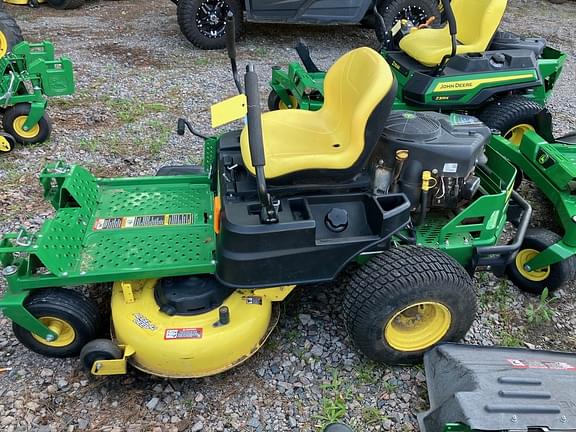 Image of John Deere Z335E equipment image 1