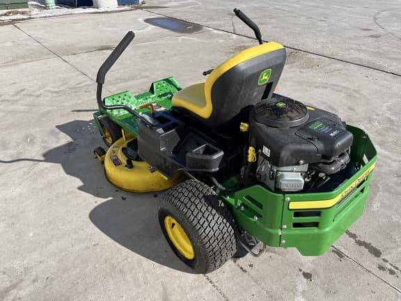 Image of John Deere Z335E equipment image 3