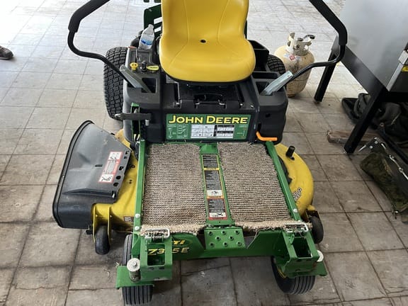 2021 John Deere Z335E Equipment Image0