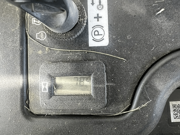 Image of John Deere Z335E equipment image 2