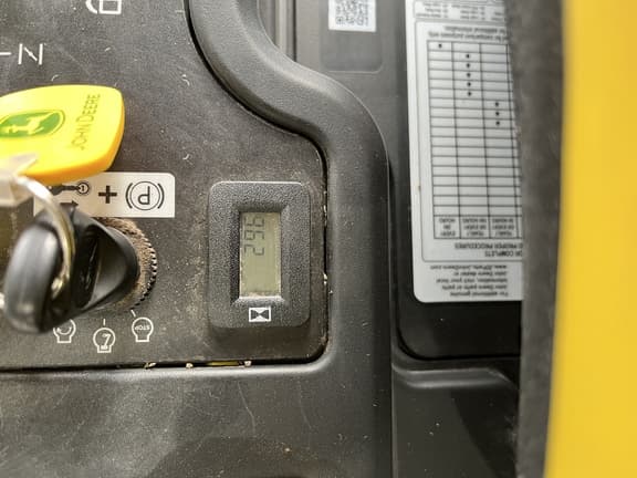 Image of John Deere Z345M equipment image 1