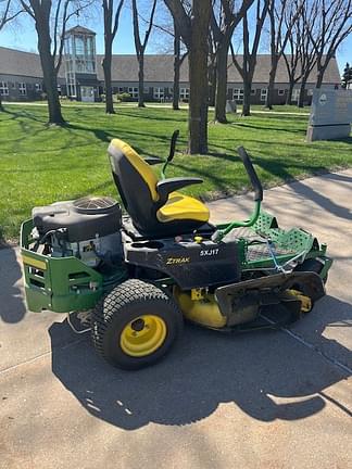 Image of John Deere Z345R equipment image 4