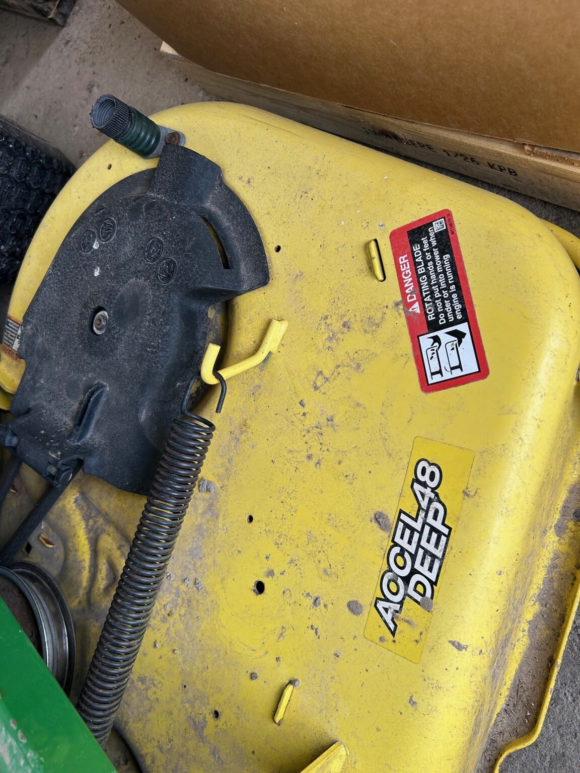 2021 John Deere Z355E Equipment Image0