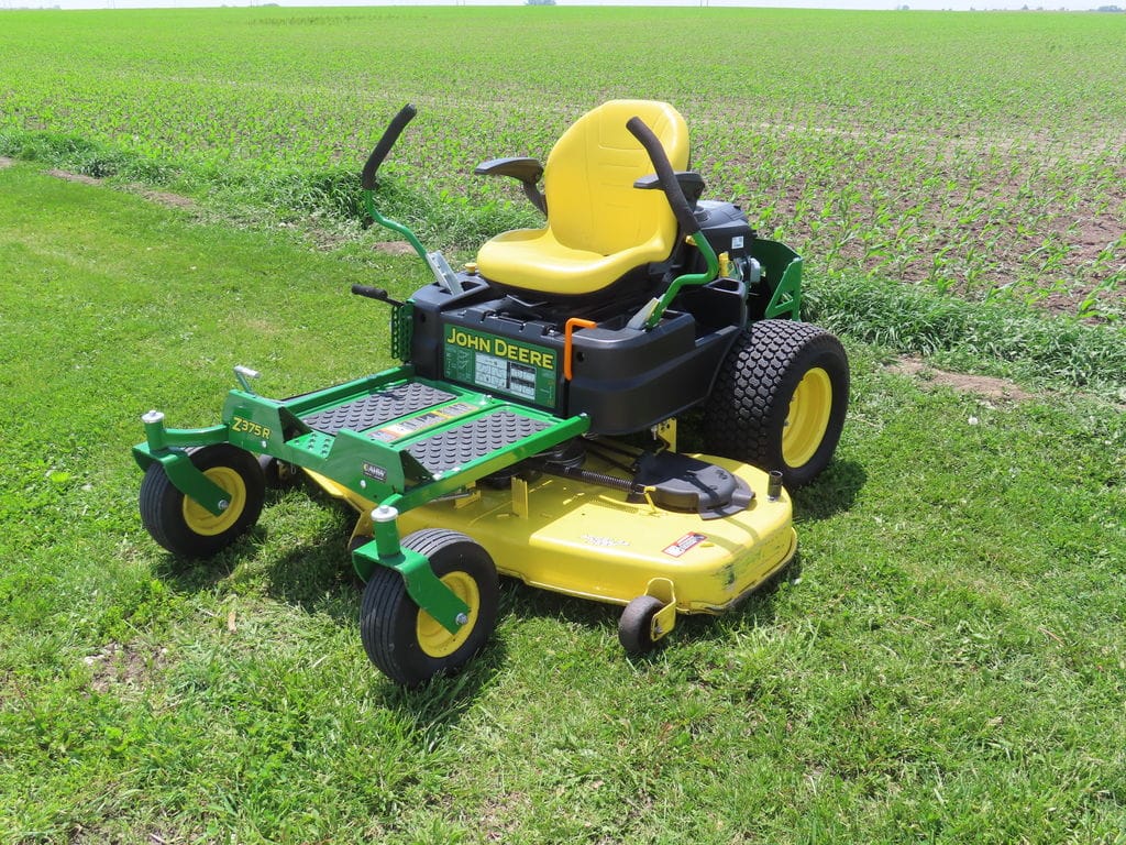 2021 John Deere Z375R Equipment Image0