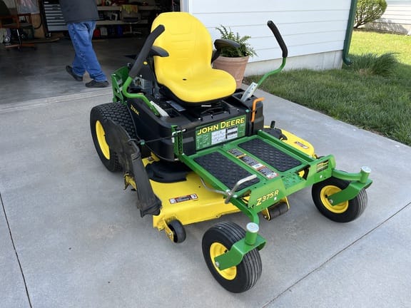 2021 John Deere Z375R Equipment Image0