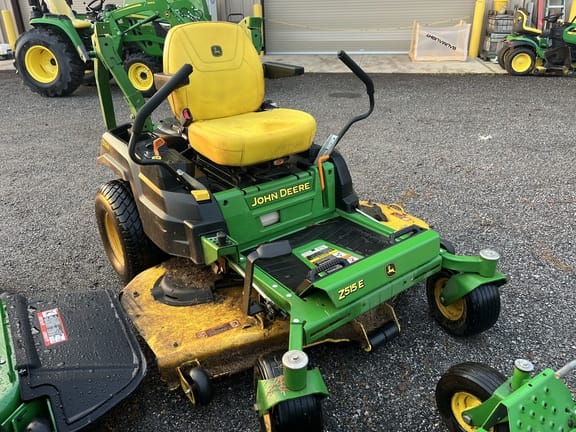2021 John Deere Z515E Equipment Image0