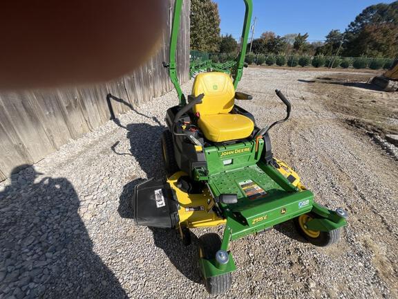 Image of John Deere Z515E equipment image 3