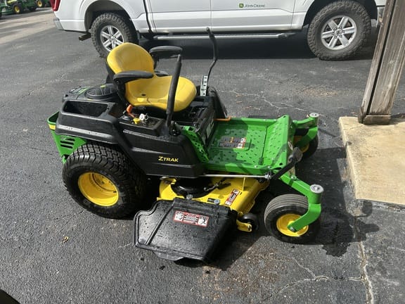 2021 John Deere Z525E Equipment Image0