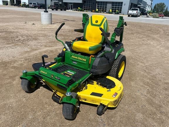 2021 John Deere Z530R Equipment Image0