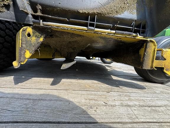 Image of John Deere Z545R equipment image 4