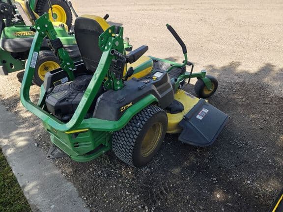 Image of John Deere Z545R equipment image 4