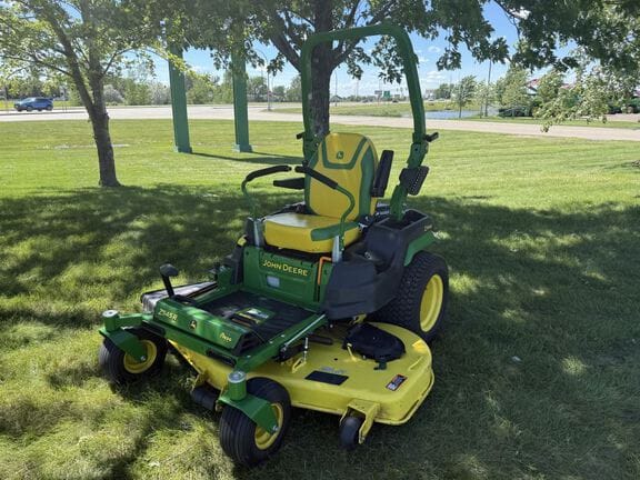 2021 John Deere Z545R Equipment Image0