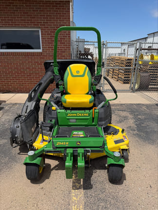 2021 John Deere Z545R Equipment Image0