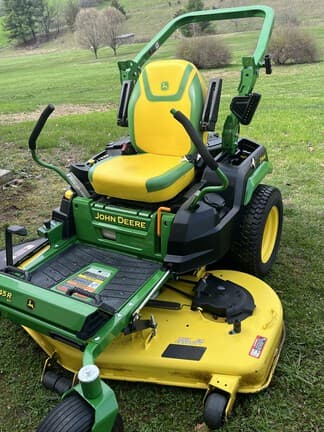 Image of John Deere Z545R equipment image 4