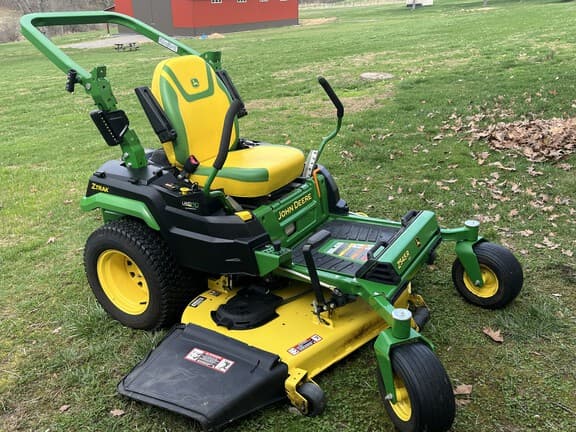Image of John Deere Z545R equipment image 1