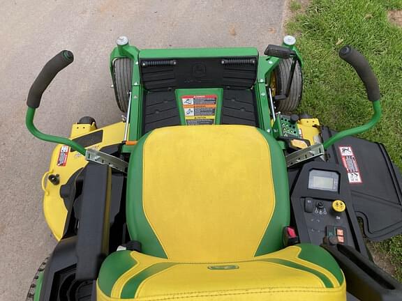Image of John Deere Z545R equipment image 2