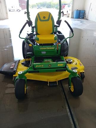 Image of John Deere Z545R equipment image 1