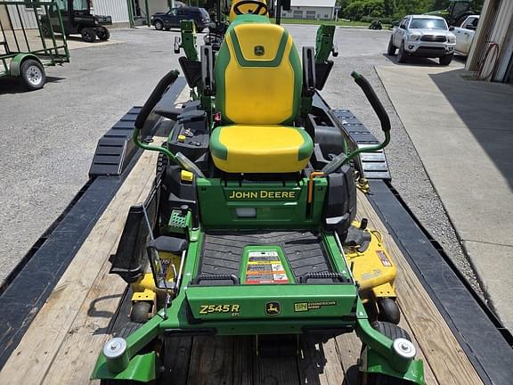 Image of John Deere Z545R equipment image 2