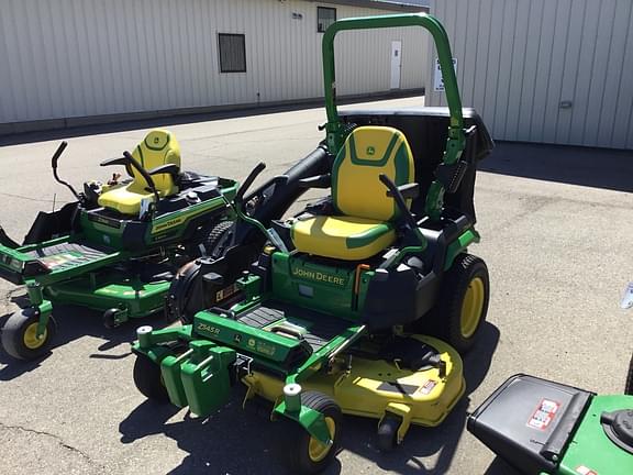 Image of John Deere Z545R equipment image 1