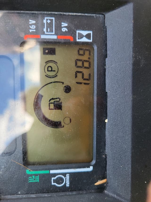 Image of John Deere Z545R equipment image 4