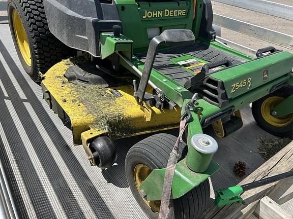 Image of John Deere Z545R equipment image 3