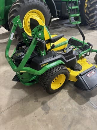 Image of John Deere Z545R equipment image 1