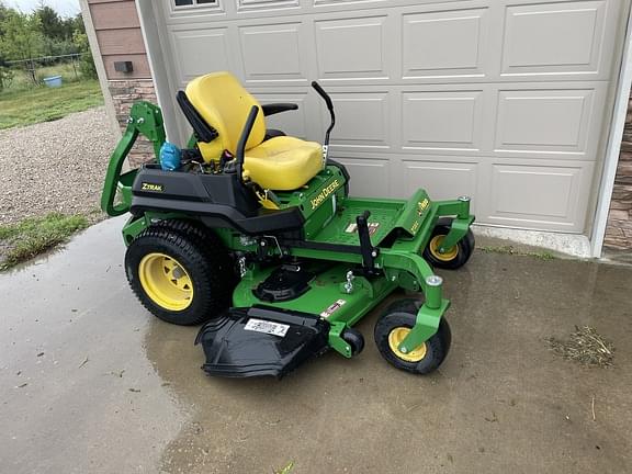 Image of John Deere Z720E Primary image