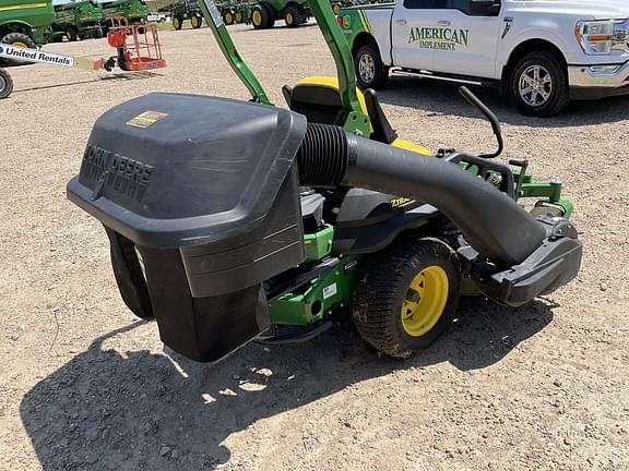 Image of John Deere Z720E equipment image 1