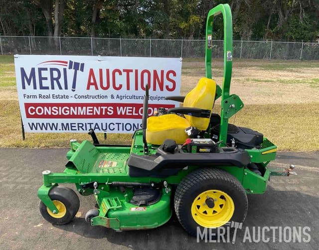 Image of John Deere Z720E equipment image 1