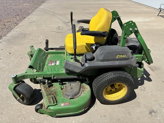 Image of John Deere Z735E equipment image 1
