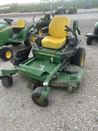 2021 John Deere Z735E Equipment Image0