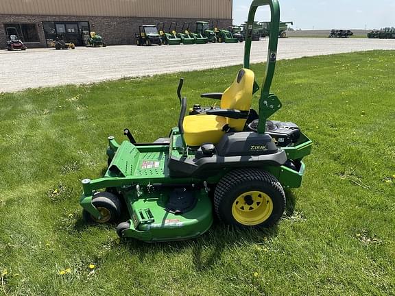 Image of John Deere Z735M equipment image 1