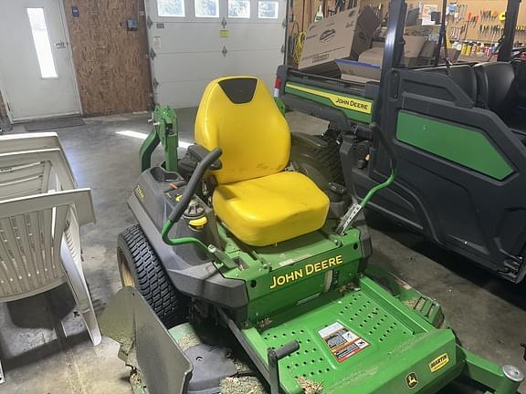 Image of John Deere Z735M equipment image 1