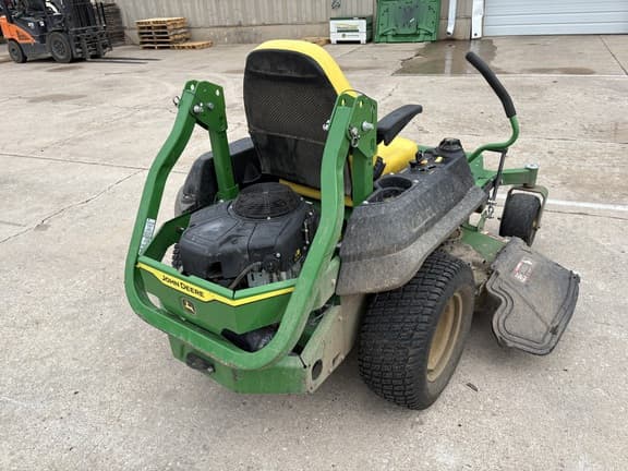 Image of John Deere Z735M equipment image 3