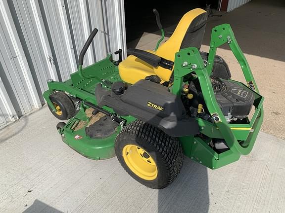 Image of John Deere Z735M equipment image 1