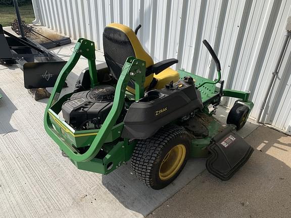 Image of John Deere Z735M equipment image 2