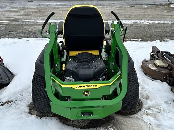 Image of John Deere Z735M equipment image 4