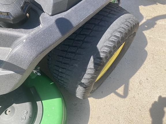 Image of John Deere Z740R equipment image 2