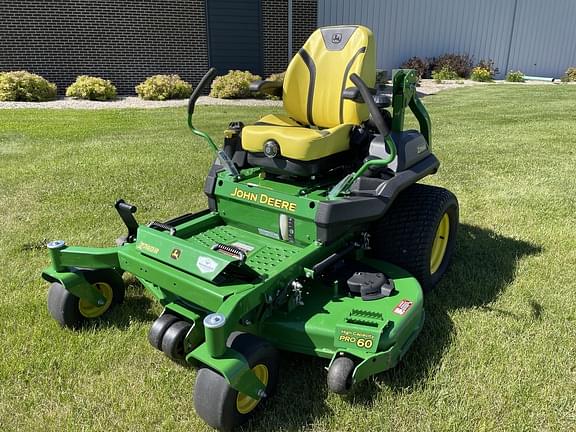 Image of John Deere Z740R equipment image 1