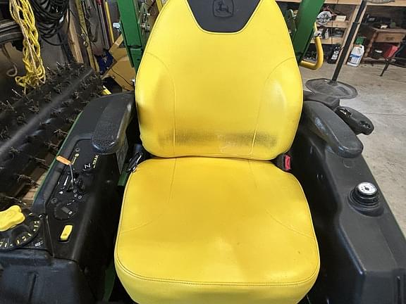 Image of John Deere Z915E equipment image 4