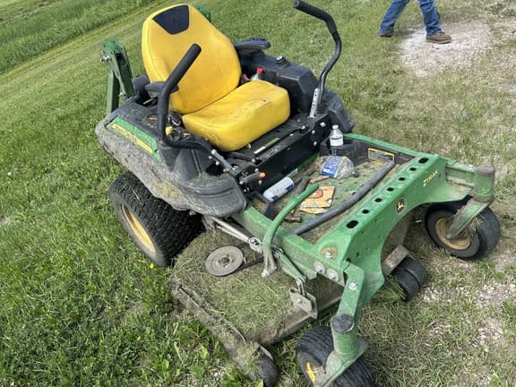 Image of John Deere Z915E equipment image 1
