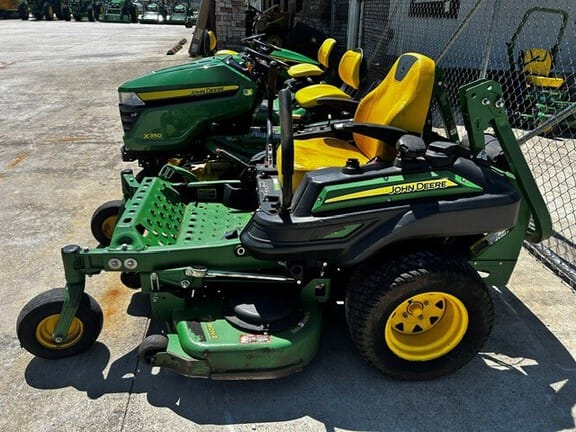 2021 John Deere Z915E Equipment Image0