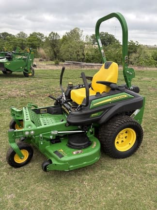 Image of John Deere Z915E equipment image 1